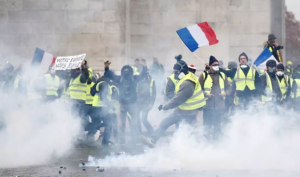 爱游戏体育下载-Karsa新星败北表现突出，法国队前途光明！-爱游戏体育下载