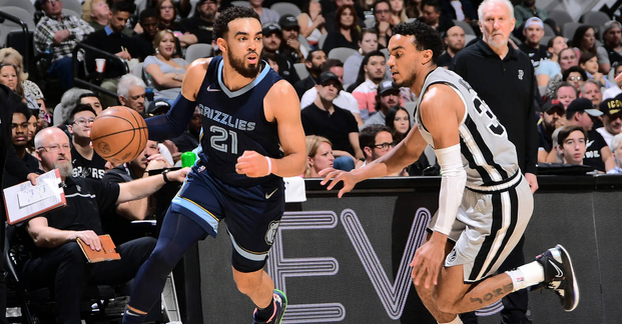 爱游戏体育app-快船核心球员伤退，球队未来走势成疑，部门运行价格语言音乐有限直接.-爱游戏体育app