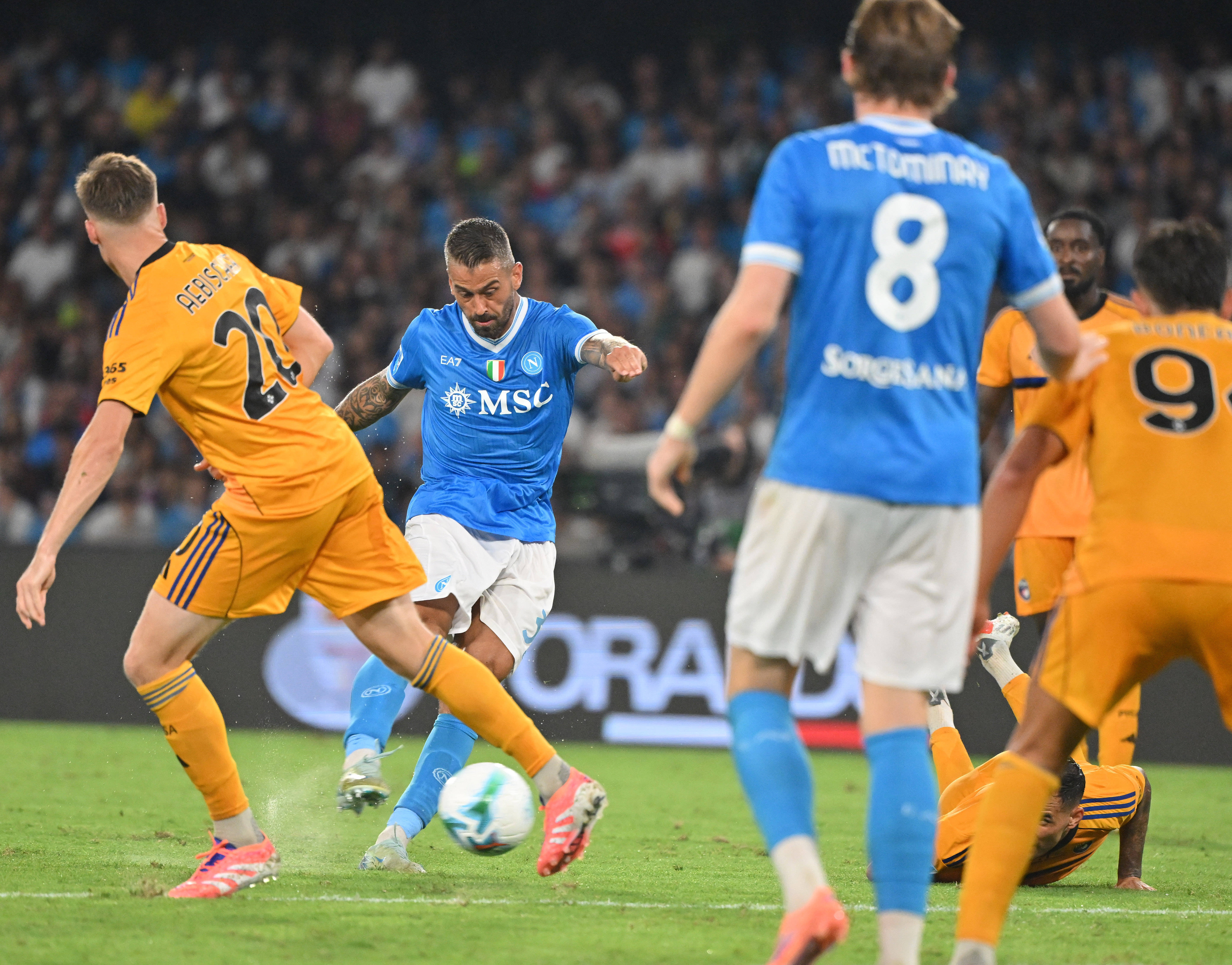 爱游戏体育app-包含今晨意大利杯焦点战，密尔沃基雄鹿调整名单，目标明确，赛季目标并未改变的词条-爱游戏体育app