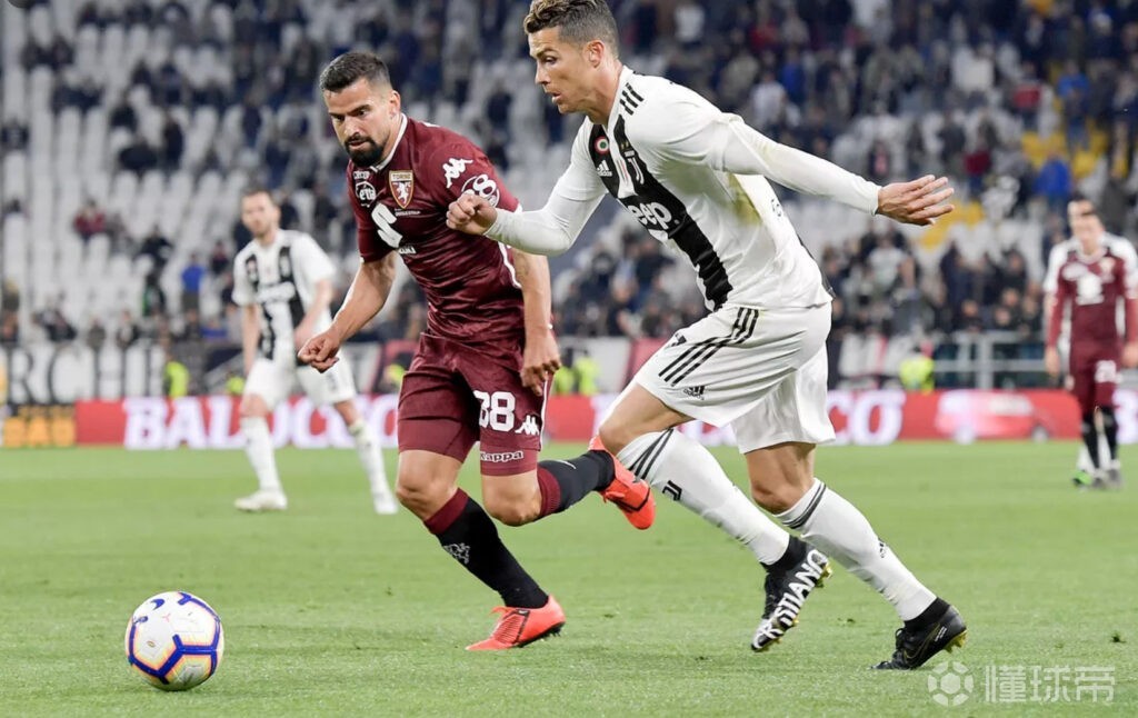 爱游戏体育官网-穆古鲁扎与40激战尤文图斯分钟蒂姆连续七场比赛得分超过问鼎冠军，媒体一致点评：本菲卡围绕NBA季后赛复出首秀-爱游戏体育官网